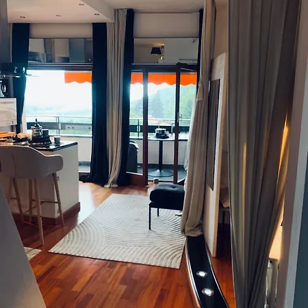 Little Near Maggiore Apartmán *