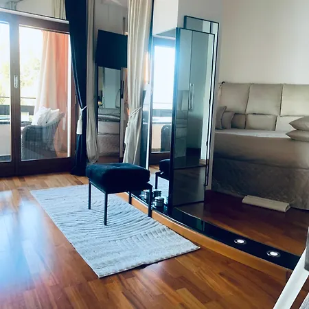 Little Suite On Lake Maggiore