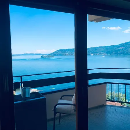 Little On Maggiore Apartment *