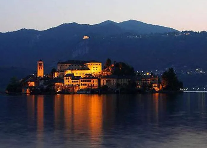 Little Suite On Lake Maggiore *