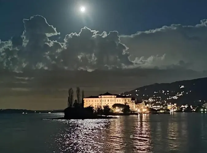 Lejlighed Little Suite On Lake Maggiore