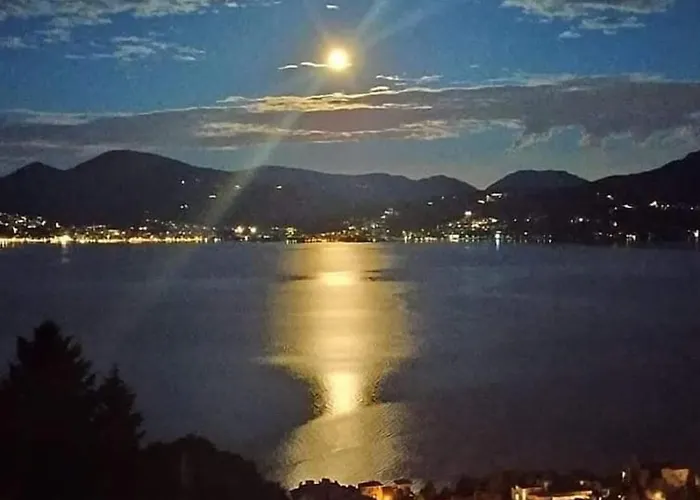 Lejlighed Little Suite On Lake Maggiore